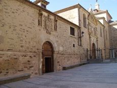 Iglesia de la Anunciación y Sepulcro de Santa Teresa de Jesús