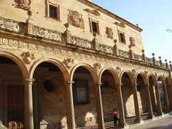 Iglesia y Convento de San Esteban Iglesia y Convento de San Esteban